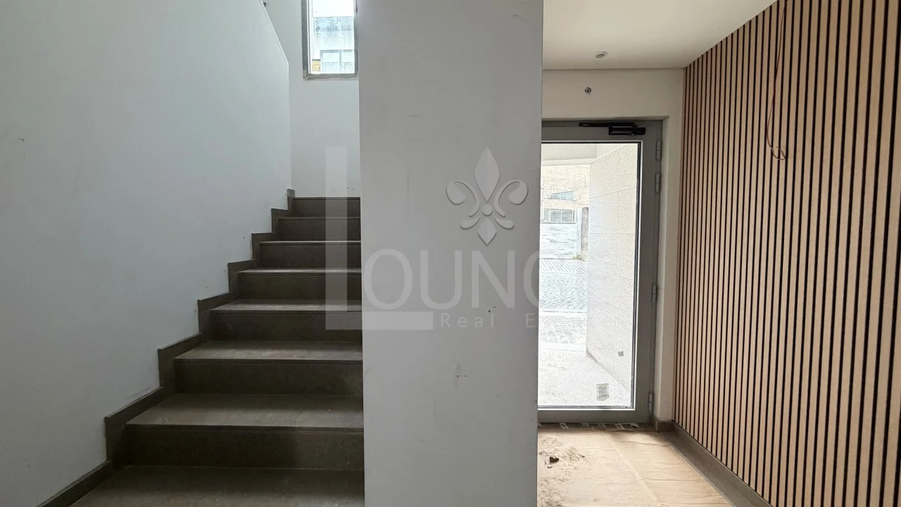 Apartamento T2 para Venda em Lordelo do Ouro e Massarelos Foto 35