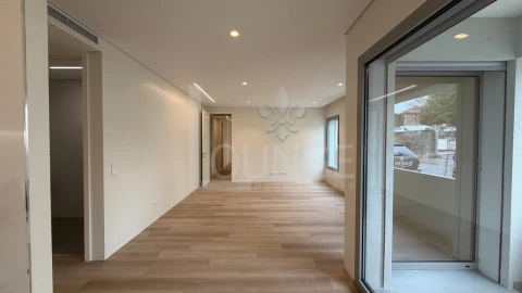 Apartamento T2 para Venda em Lordelo do Ouro e Massarelos