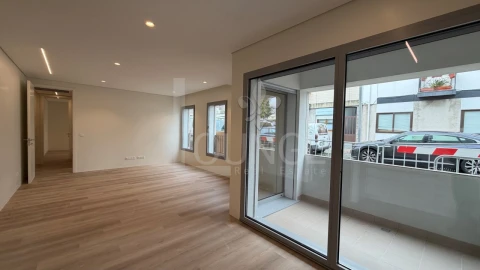 Apartamento T2 para Venda em Lordelo do Ouro e Massarelos
