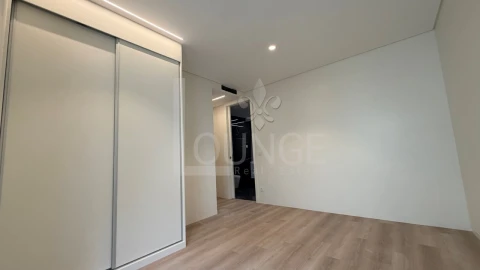 Apartamento T2 para Venda em Lordelo do Ouro e Massarelos