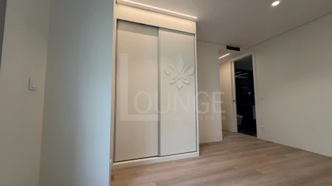 Apartamento T2 para Venda em Lordelo do Ouro e Massarelos