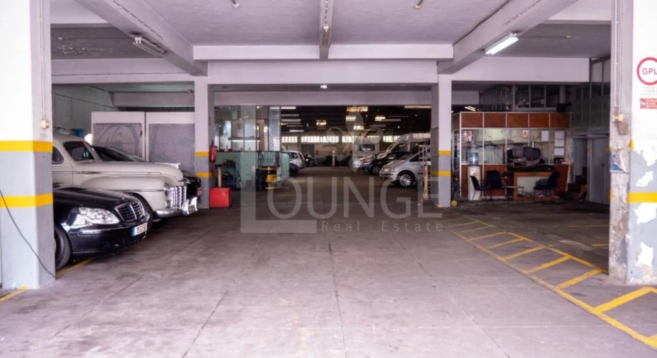 Armazém para Venda em Paranhos Foto 1