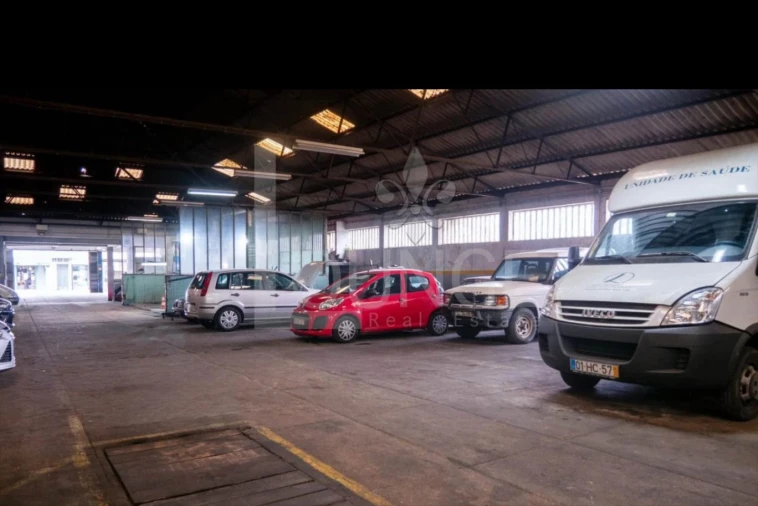 Armazém para Venda em Paranhos Foto 4