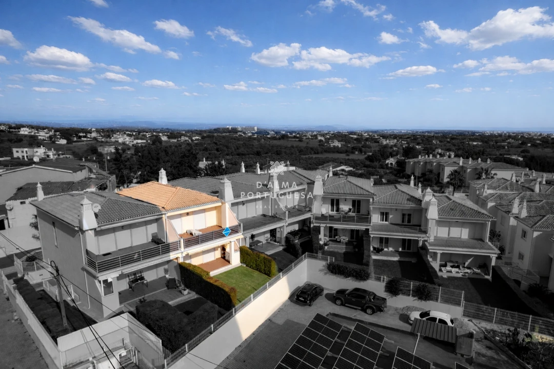 Moradia T3 para Venda em Albufeira e Olhos de Água Foto 2
