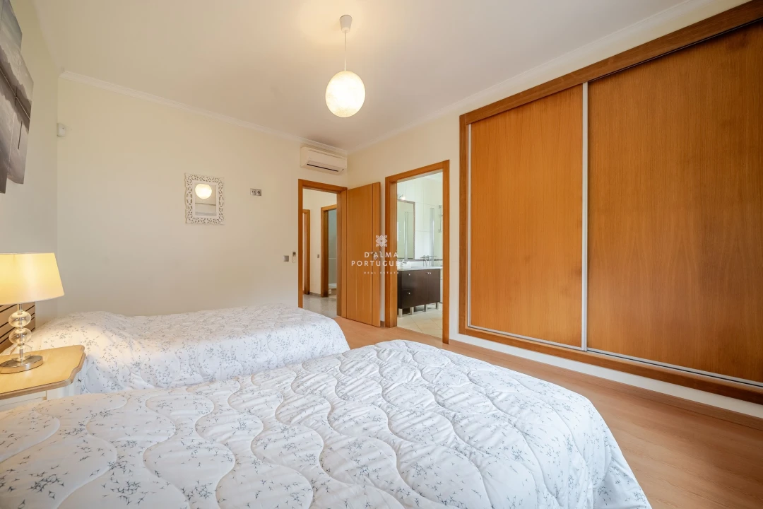 Moradia T3 para Venda em Albufeira e Olhos de Água Foto 29