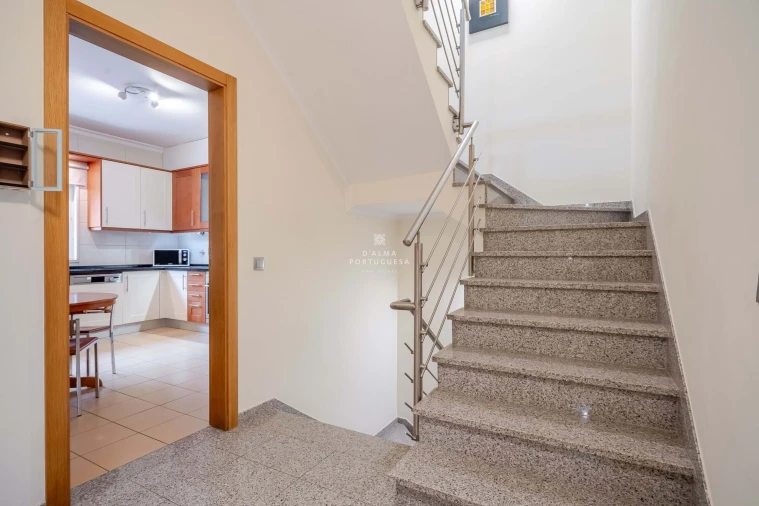 Moradia T3 para Venda em Albufeira e Olhos de Água Foto 9