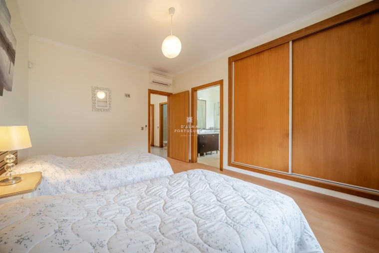 Moradia T3 para Venda em Albufeira e Olhos de Água Foto 29