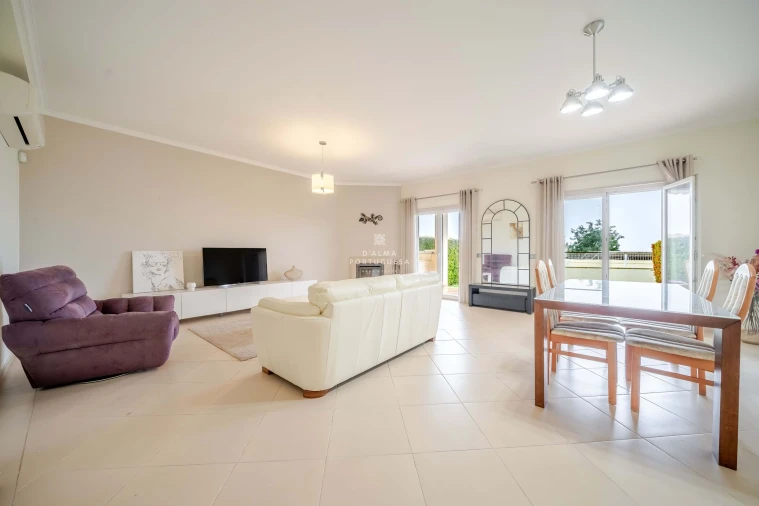 Moradia T3 para Venda em Albufeira e Olhos de Água Foto 12