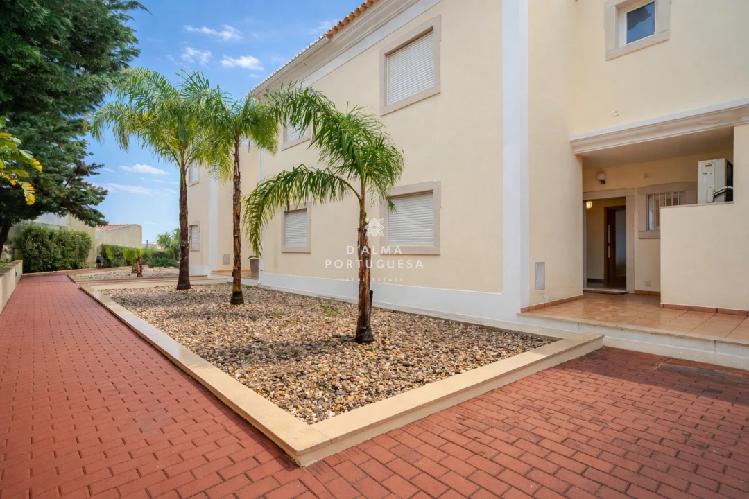 Moradia T3 para Venda em Albufeira e Olhos de Água Foto 8
