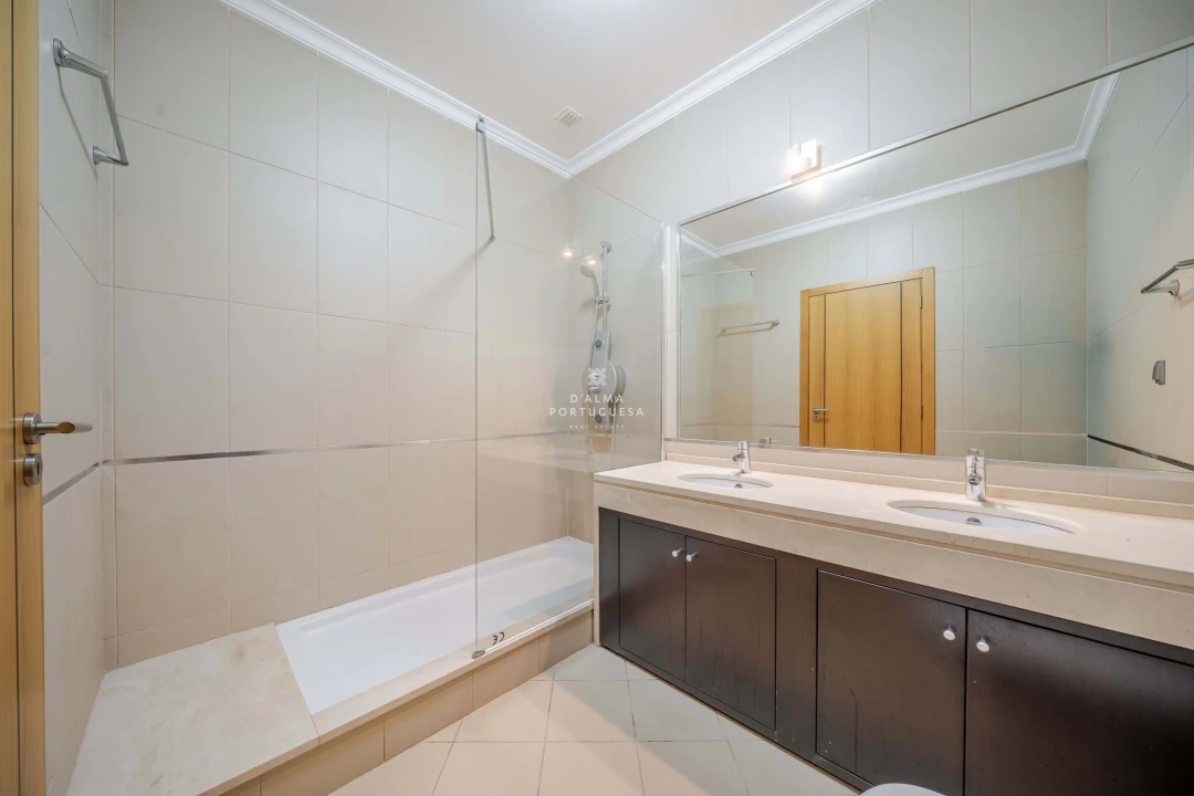 Moradia T3 para Venda em Albufeira e Olhos de Água Foto 36