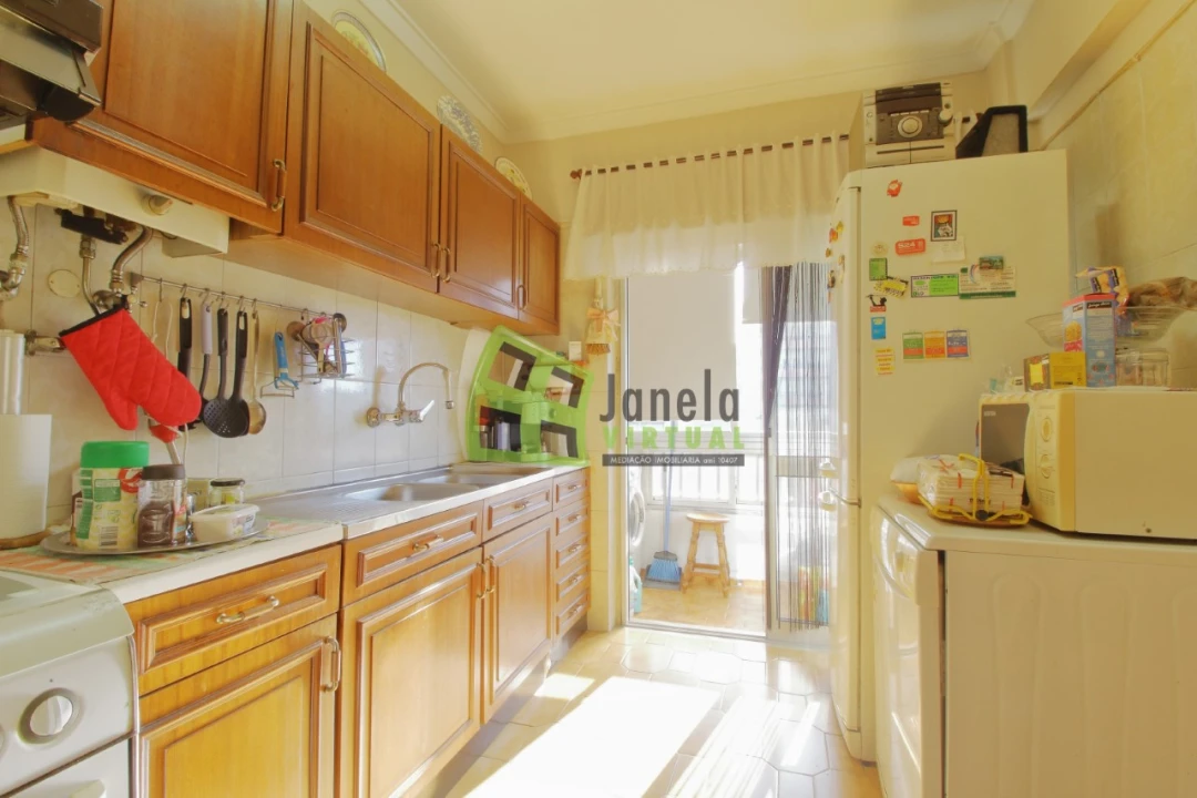 Apartamento T3 para Venda em Laranjeiro e Feijó Foto 3