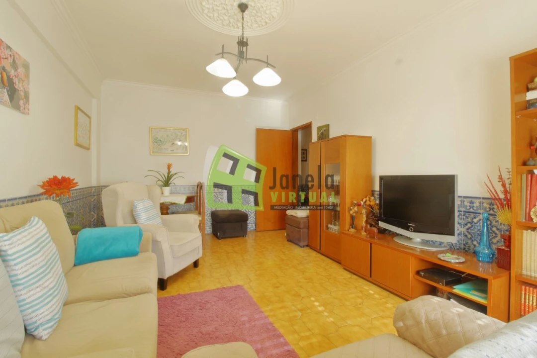 Apartamento T3 para Venda em Laranjeiro e Feijó Foto 21