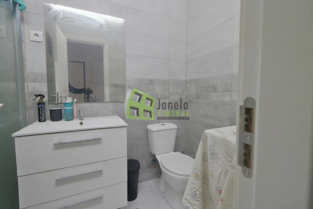 Apartamento T2 para Venda em Baixa da Banheira e Vale da Amoreira Foto 13