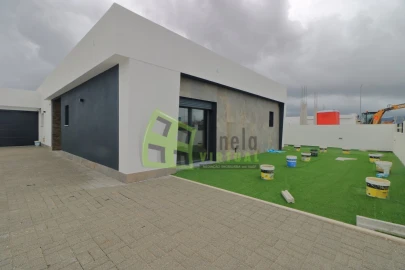 Moradia T3 para Venda em Azeitão (São Lourenço e São Simão)
