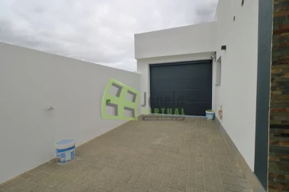 Moradia T3 para Venda em Azeitão (São Lourenço e São Simão)