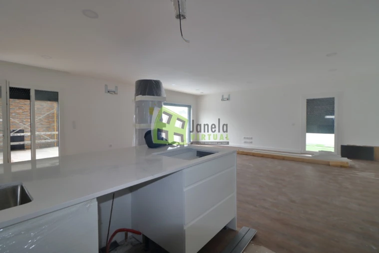 Moradia T3 para Venda em Azeitão (São Lourenço e São Simão) Foto 3