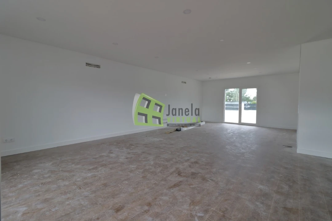 Moradia T3 para Venda em Quinta do Anjo Foto 2