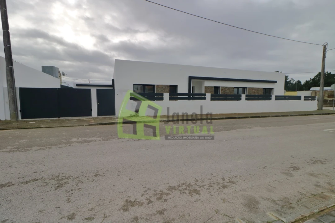 Moradia T3 para Venda em Quinta do Anjo Foto 1