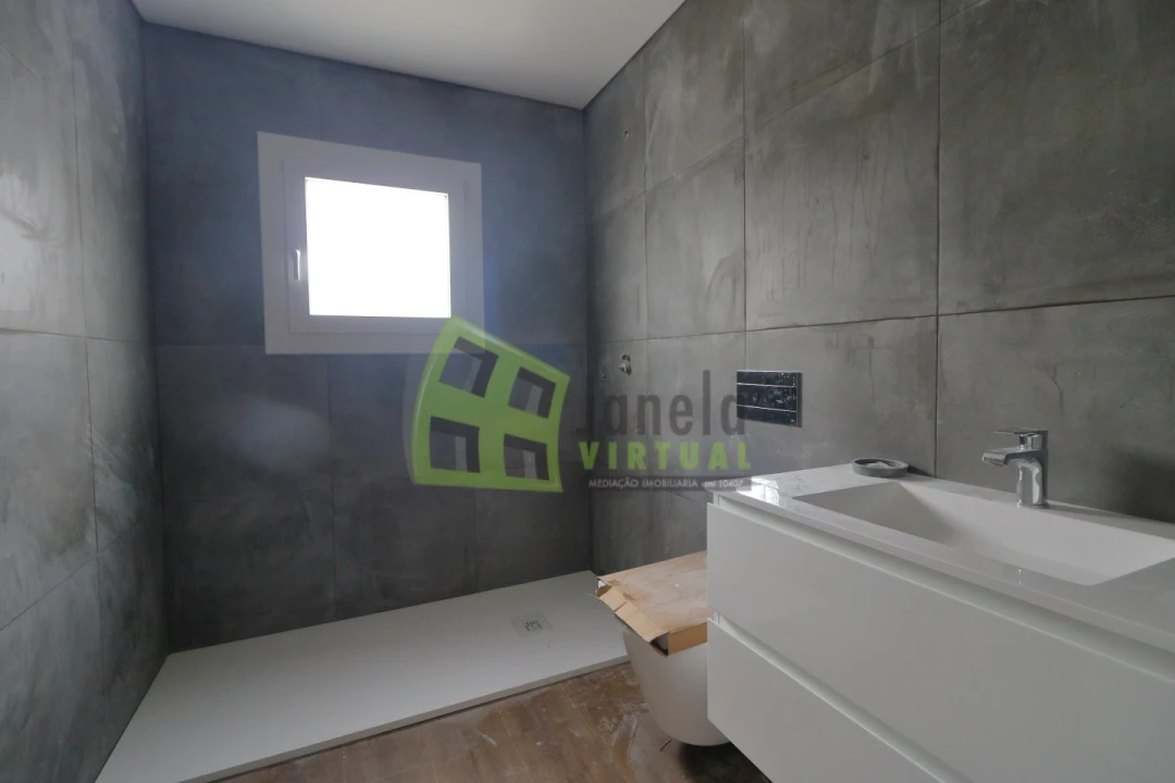 Moradia T3 para Venda em Quinta do Anjo Foto 10