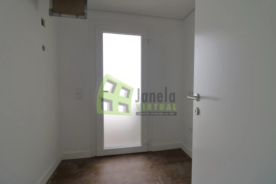 Moradia T3 para Venda em Quinta do Anjo Foto 23