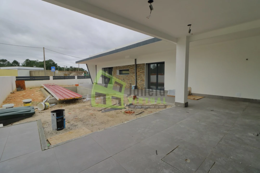 Moradia T3 para Venda em Quinta do Anjo Foto 27