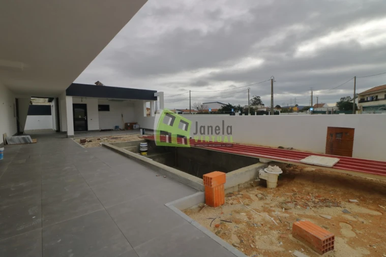 Moradia T3 para Venda em Quinta do Anjo Foto 25