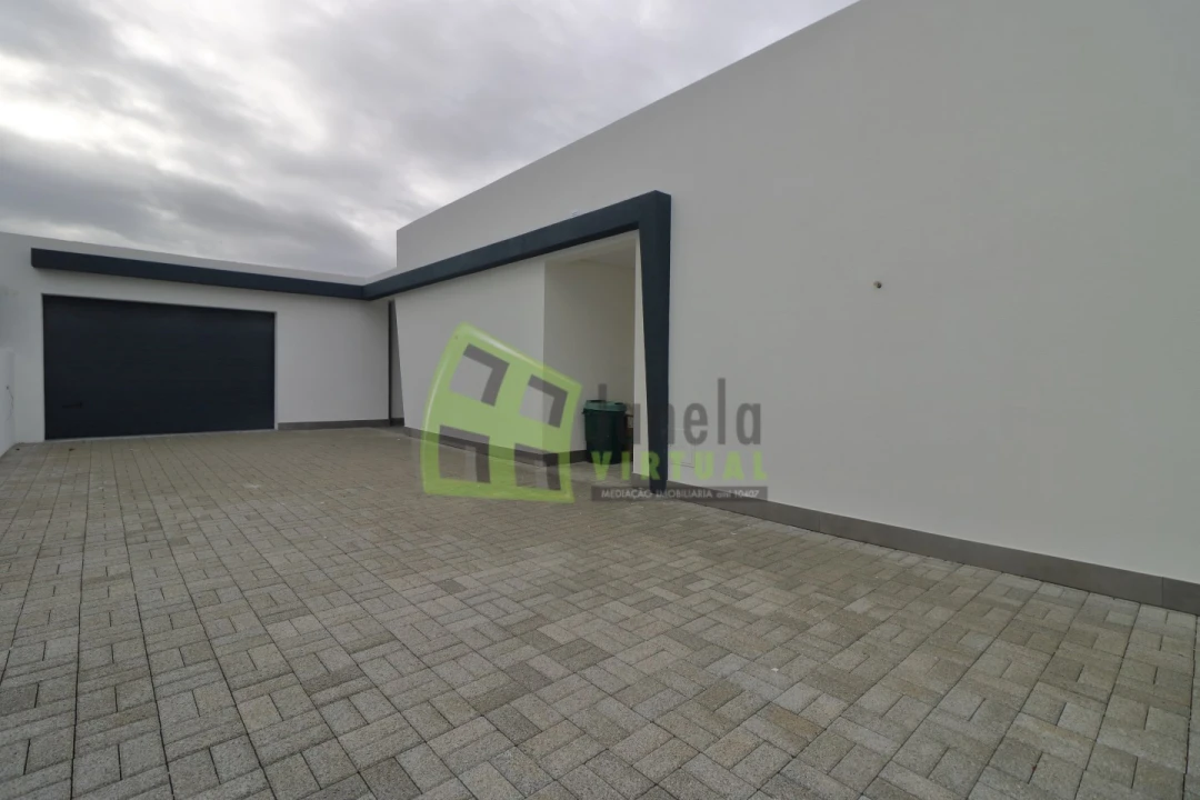 Moradia T3 para Venda em Quinta do Anjo Foto 15