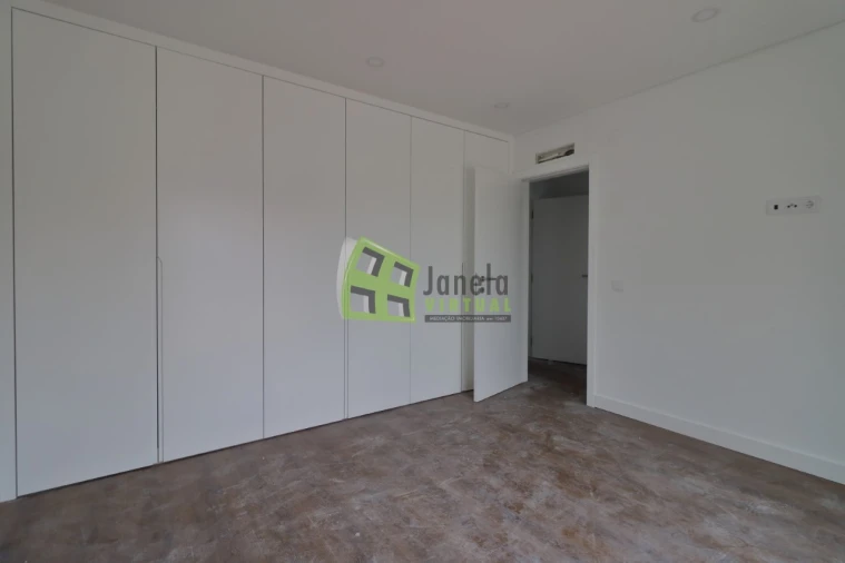 Moradia T3 para Venda em Quinta do Anjo Foto 14