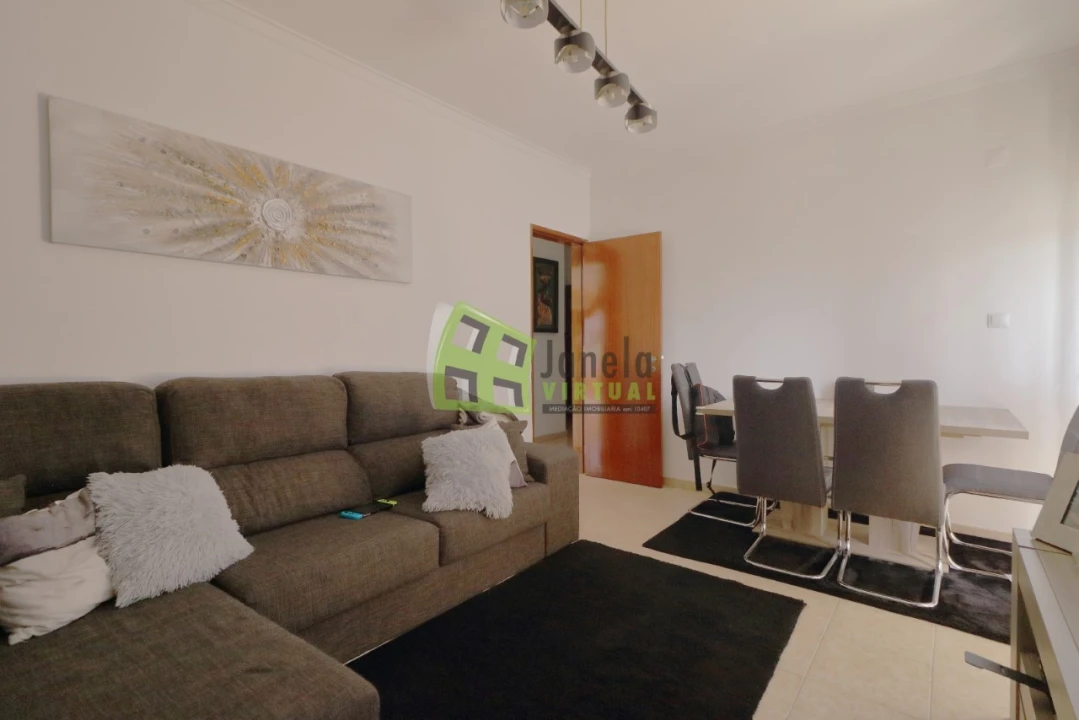 Apartamento T2 para Venda em Corroios Foto 3