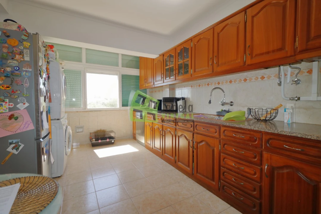 Apartamento T2 para Venda em Corroios Foto 1