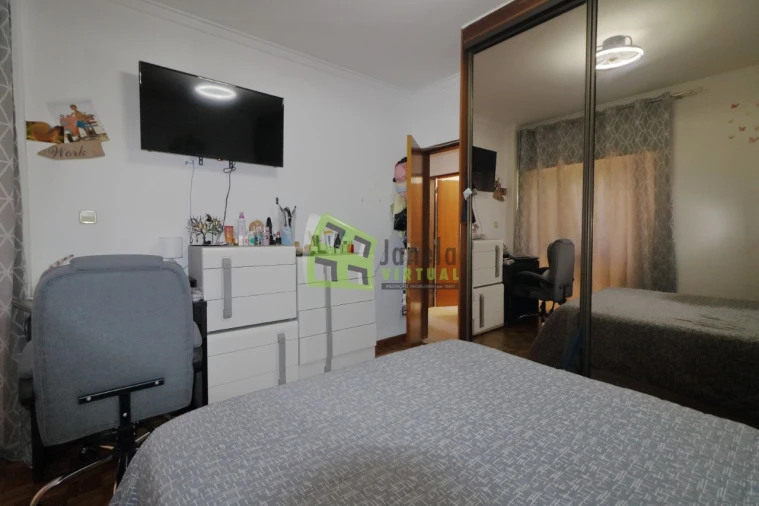 Apartamento T2 para Venda em Corroios Foto 11