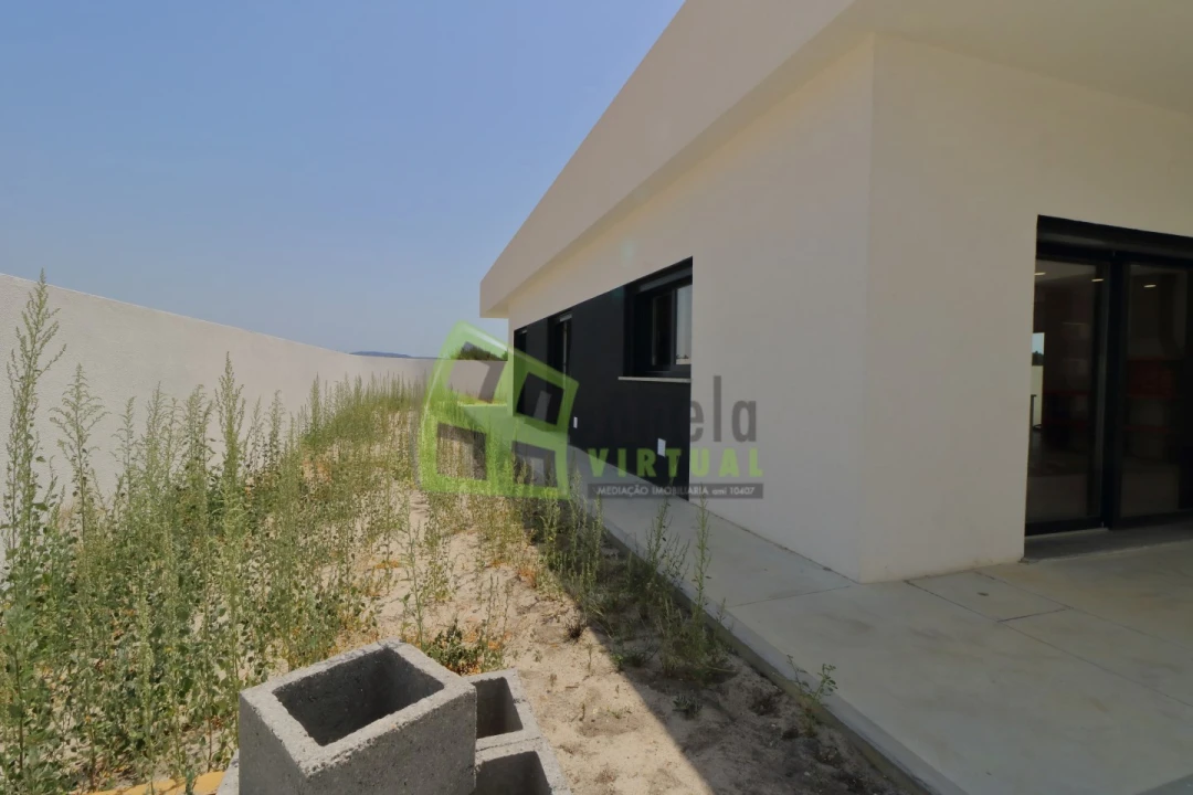 Moradia T4 para Venda em Quinta do Anjo Foto 30