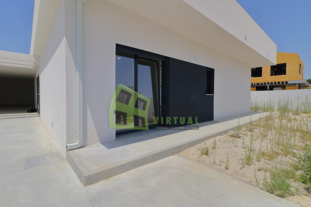 Moradia T4 para Venda em Quinta do Anjo Foto 33
