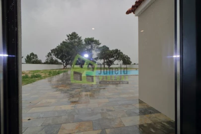 Quinta T5 para Venda em Quinta do Anjo