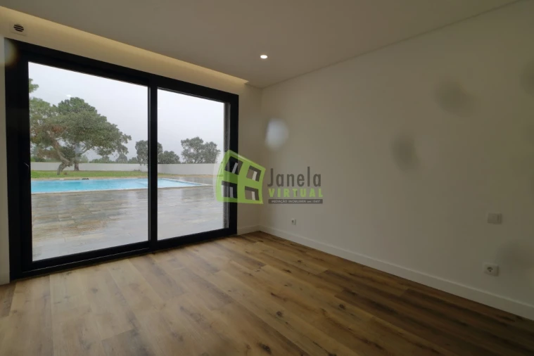 Quinta T5 para Venda em Quinta do Anjo Foto 8