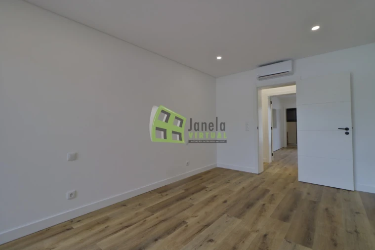 Quinta T5 para Venda em Quinta do Anjo Foto 15