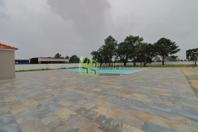 Moradia T5 para Venda em Quinta do Anjo Foto 2