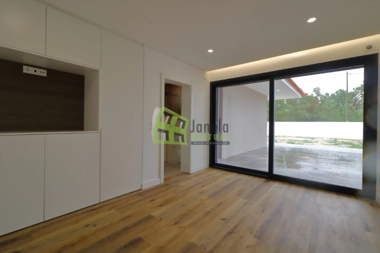 Moradia T5 para Venda em Quinta do Anjo Foto 13