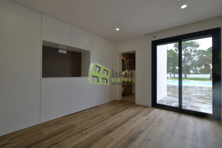 Moradia T5 para Venda em Quinta do Anjo Foto 18