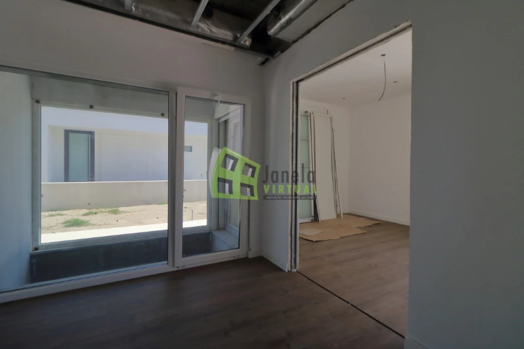 Moradia T3 para Venda em Charneca de Caparica e Sobreda Foto 8
