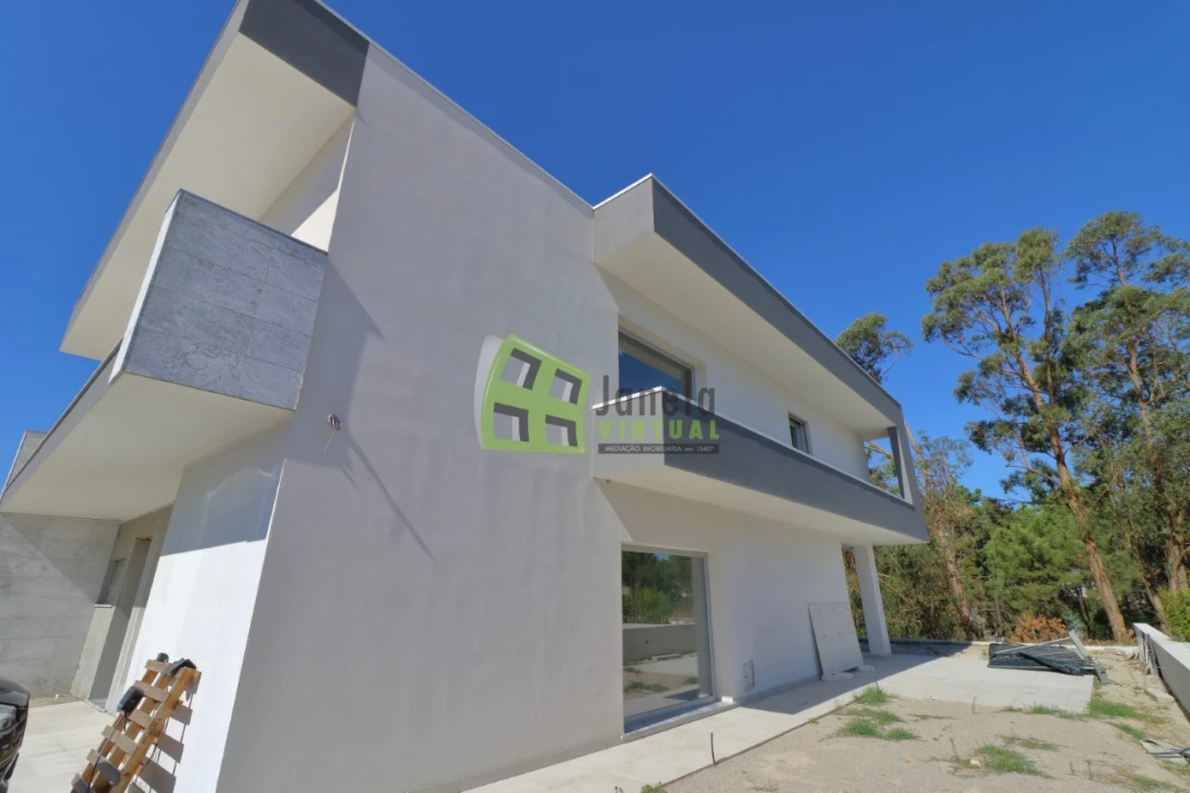 Moradia T3 para Venda em Charneca de Caparica e Sobreda Foto 36