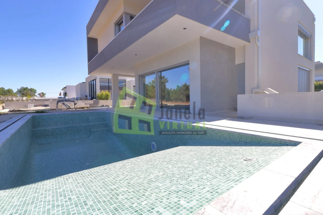 Moradia T3 para Venda em Charneca de Caparica e Sobreda Foto 1