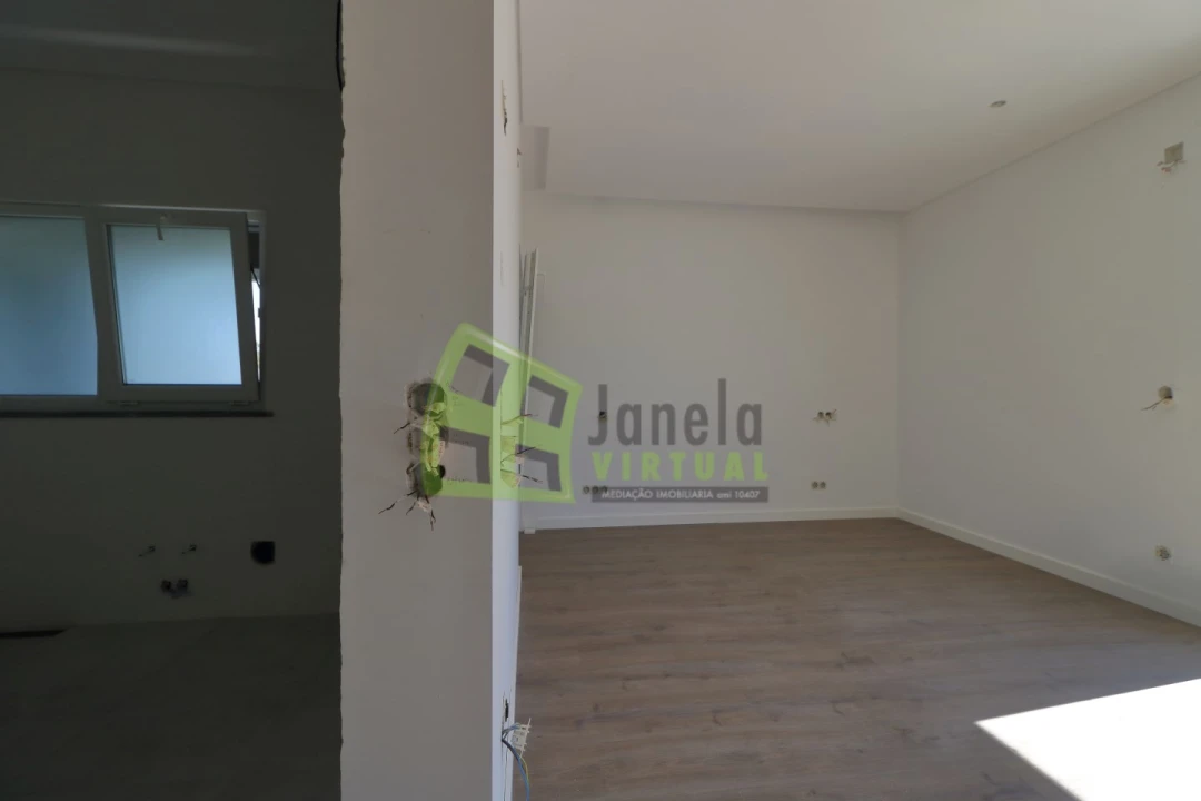 Moradia T3 para Venda em Charneca de Caparica e Sobreda Foto 17