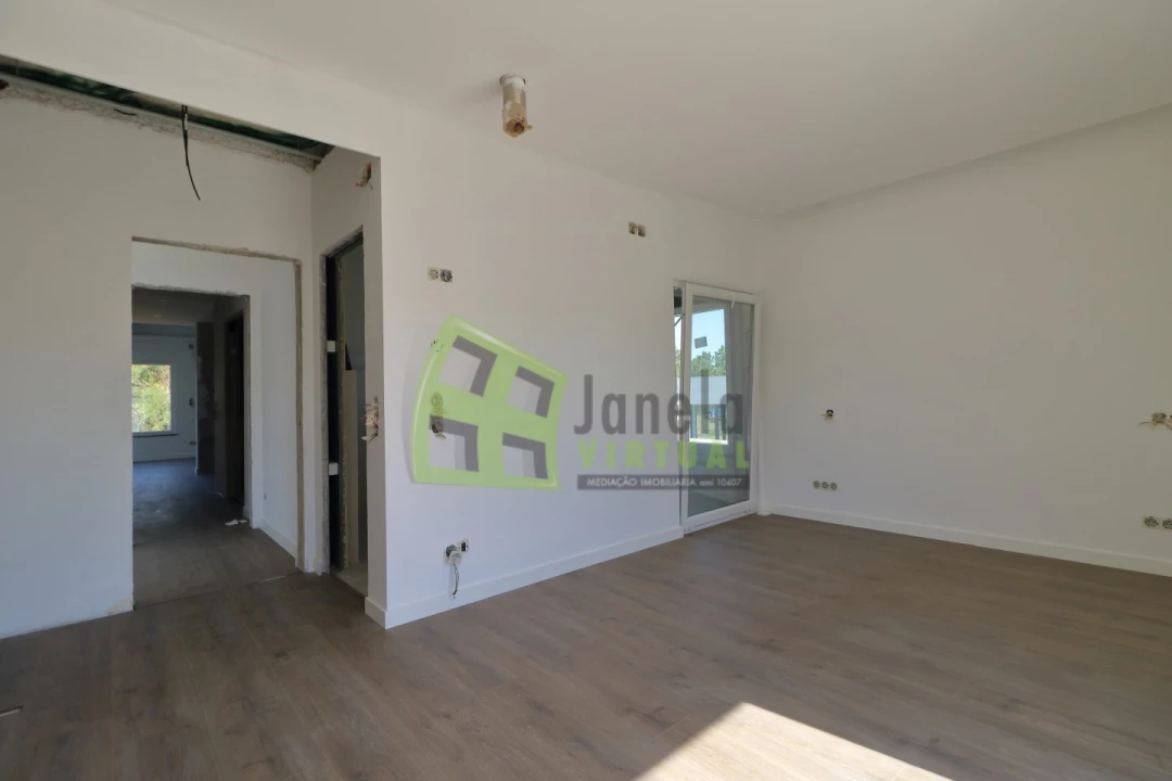 Moradia T3 para Venda em Charneca de Caparica e Sobreda Foto 18