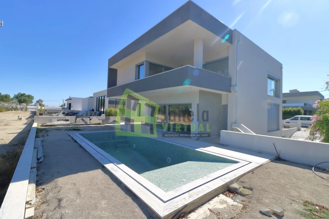 Moradia T3 para Venda em Charneca de Caparica e Sobreda Foto 38