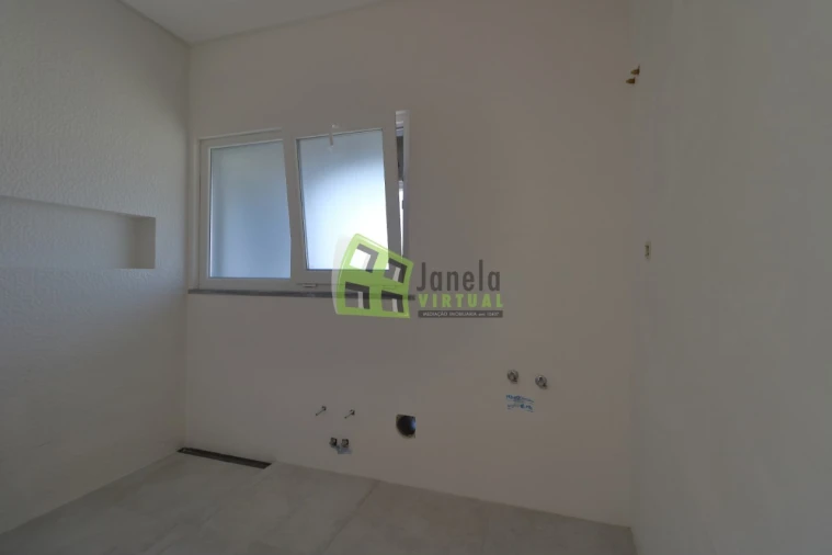 Moradia T3 para Venda em Charneca de Caparica e Sobreda Foto 16