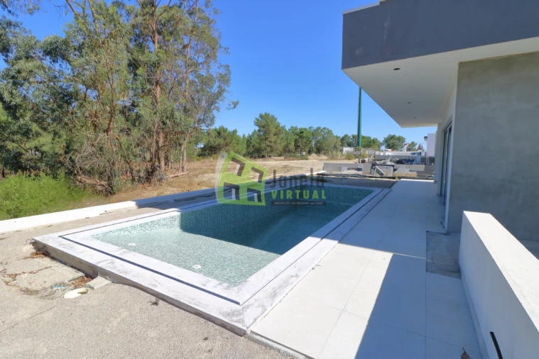 Moradia T3 para Venda em Charneca de Caparica e Sobreda Foto 39