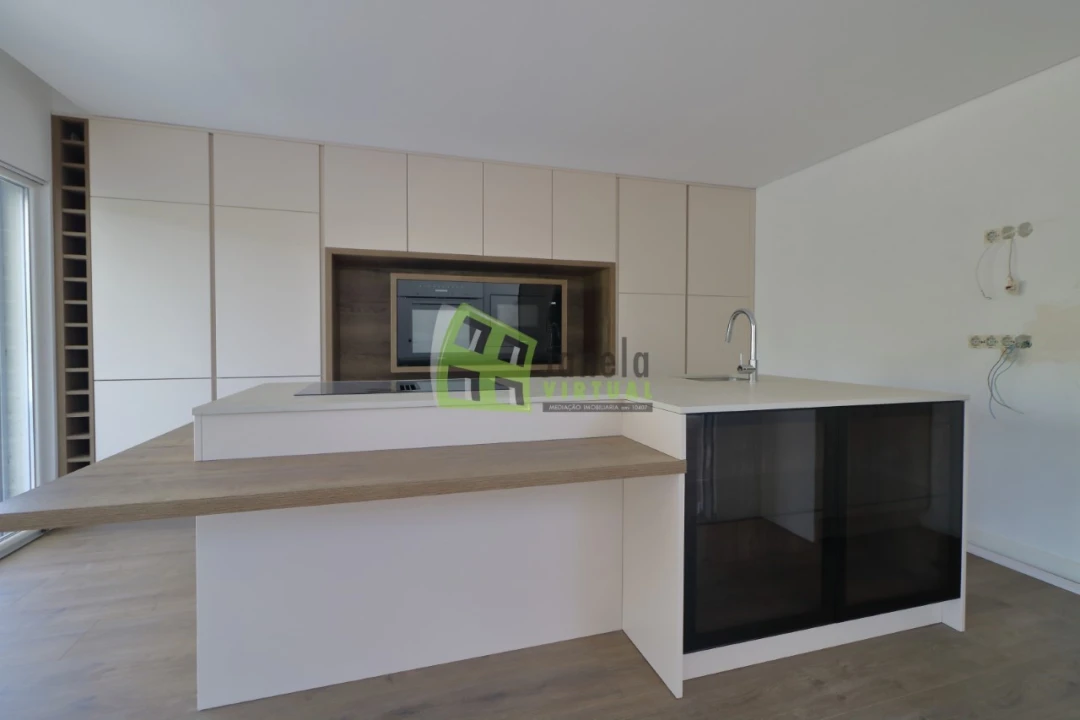 Moradia T3 para Venda em Charneca de Caparica e Sobreda Foto 3