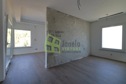 Moradia T3 para Venda em Charneca de Caparica e Sobreda