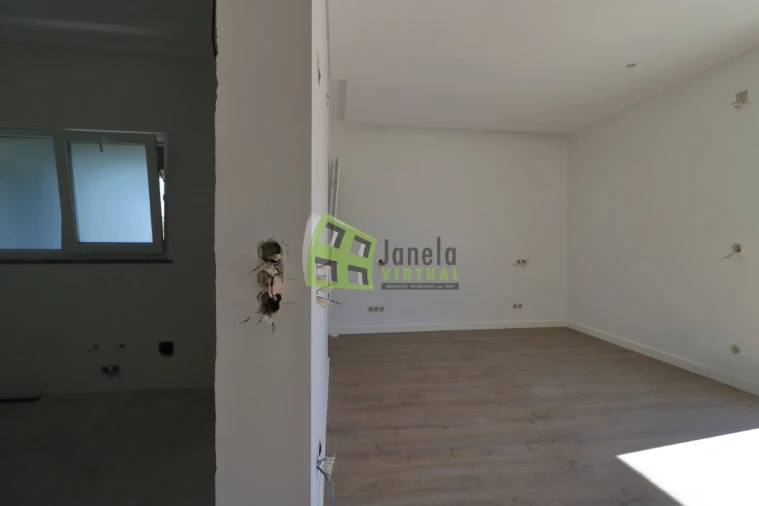 Moradia T3 para Venda em Charneca de Caparica e Sobreda Foto 16